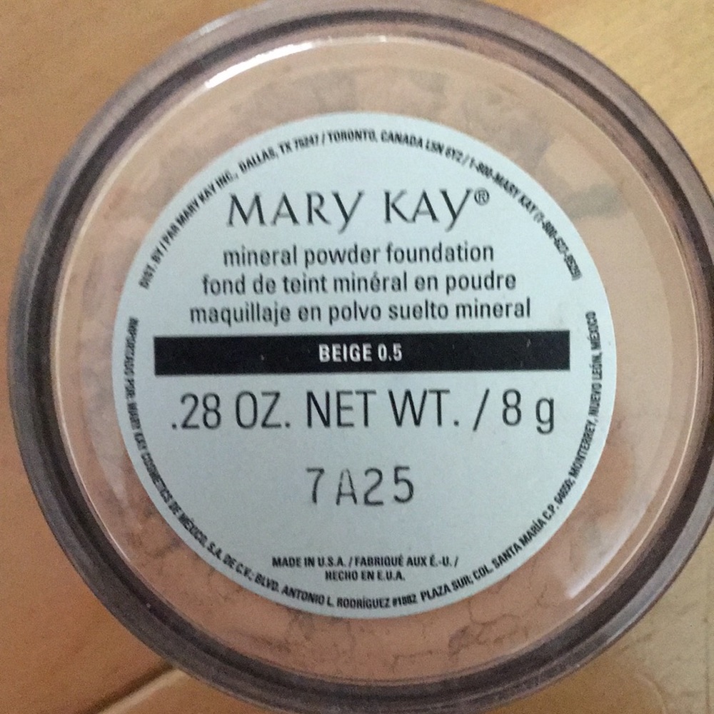Mary Kay Beige 0.5 Mineral Powder Foundation